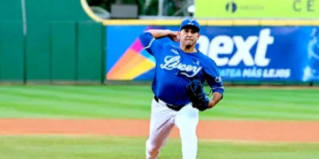 Luis Gil integra entrenamientos del Licey con miras beisbol RD