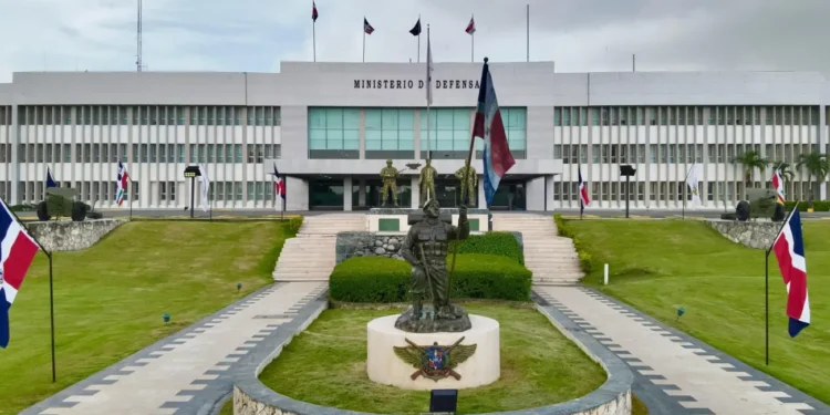 Defensa investiga origen de municiones dominicanas halladas en Haití