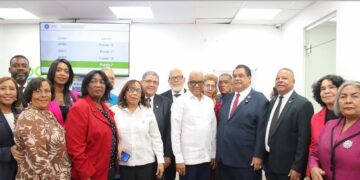 Otorgan pensiones RD$40,000 y seguro médico a 29 notarios RD
