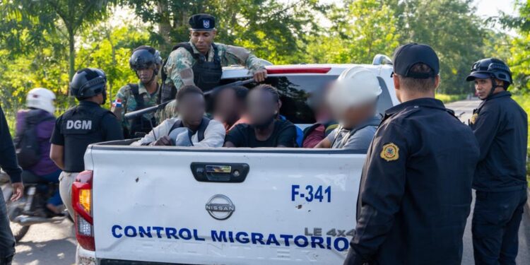 Durante el fin de semana DGM detiene a 4,618 extranjeros en condición migratoria irregular y deporta a 4,173
