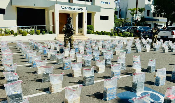 Ocupan más de una tonelada cocaína en costas Pedernales