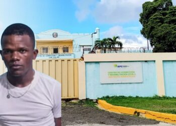 Detienen a agente penitenciario por presunto ingreso de paquete sospechoso a cárcel de Puerto Plata
