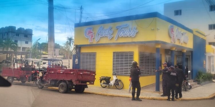 Policía municipal retiene 17 motores de Haití por incumplir disposición en Dajabón